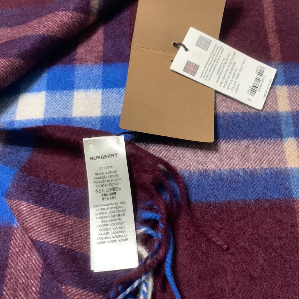 NWT - Burberry Giant Check Cashmere Scarf - Picture 5 of 5